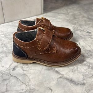 Like new toddler boys dress shoes